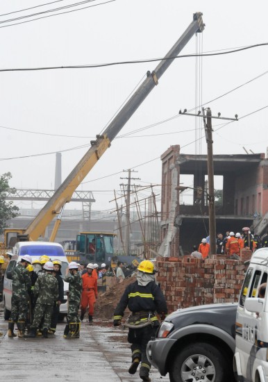 石家莊在建廠房遭雷擊坍塌17人遇難